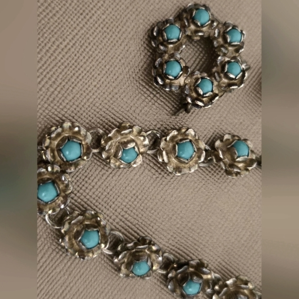 Full Set - Rare ANTIQUE Silver & Turquoise Bracelet, Screw Back Earrings, Brooch - Picture 2 of 9